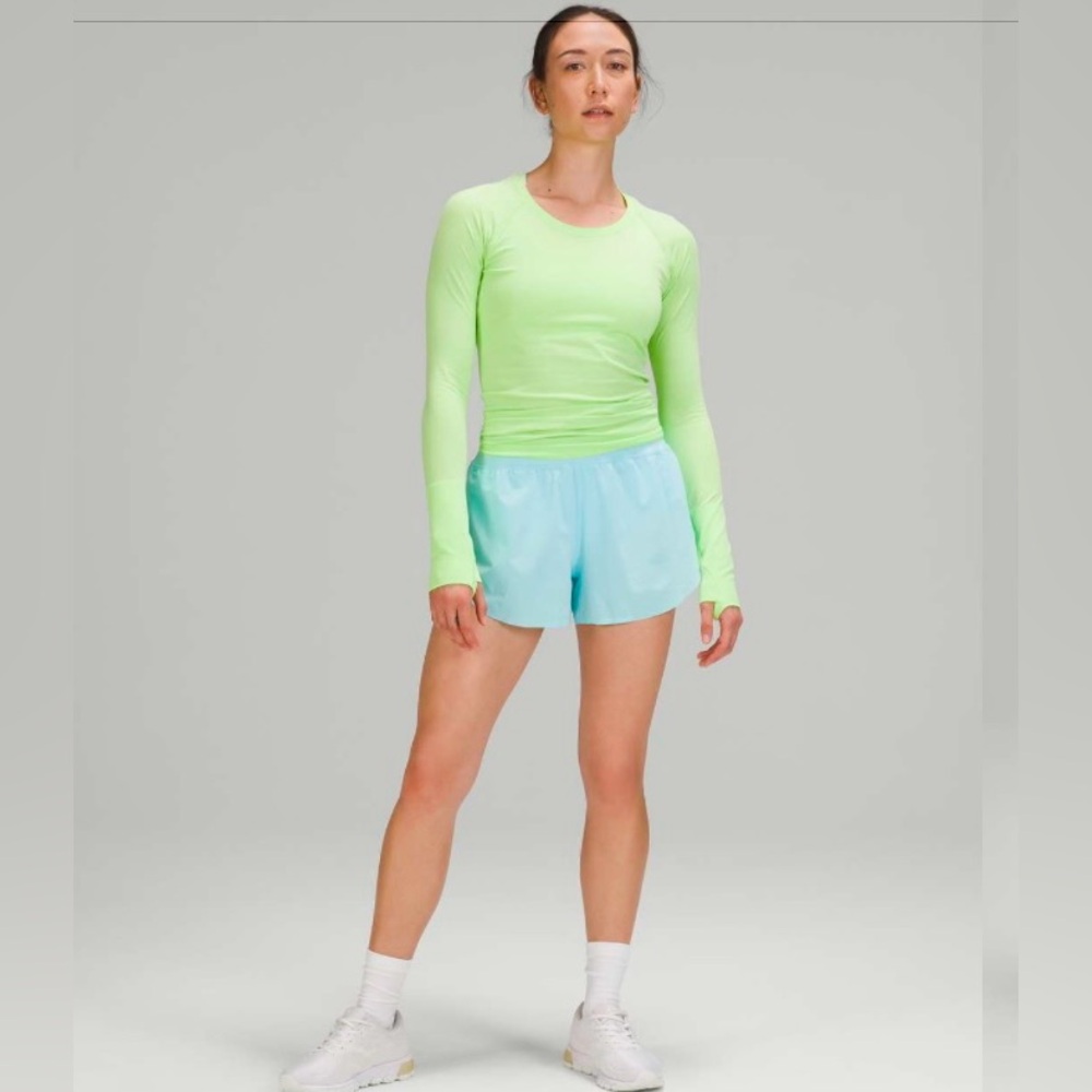 Lululemon Find Your Pace Short 3" *Lined
Icing Blue
Size 4